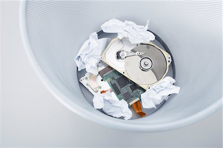 Computer Parts in Garbage Pail Stock Photo - Premium Royalty-Free, Code: 600-02801133