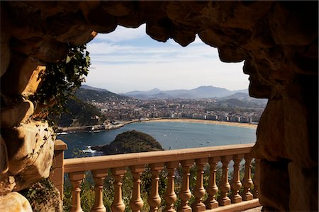 Overview of San Sebastian, Spain Foto de stock - Royalty Free Premium, Número: 600-02834032