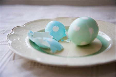 pastel spring pattern - Easter Eggs on Plate Stock Photo - Premium Royalty-Free, Code: 600-02860210