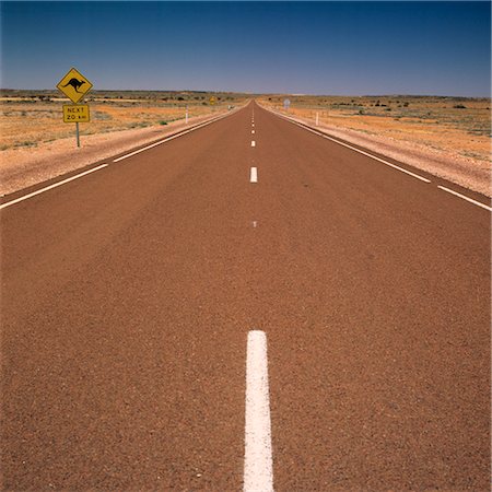 paved road horizon - Highway Stock Photo - Premium Royalty-Free, Code: 600-02885949