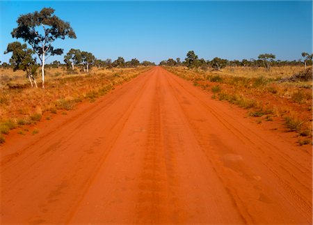 simsearch:600-02886697,k - Chemin de terre près de Jundah, Queensland, Australie Photographie de stock - Premium Libres de Droits, Code: 600-02886695