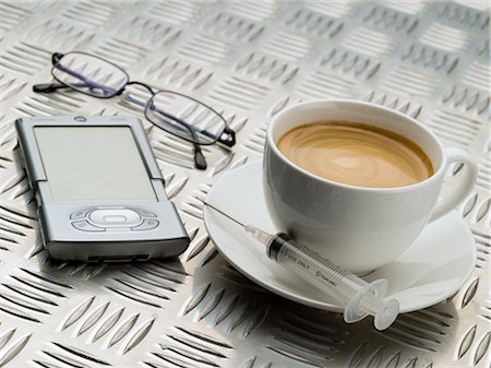 Caffeine Overdose, Syringe beside Black Espresso Coffee Stock Photo - Premium Royalty-Free, Code: 600-02886716