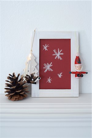 snow frame - Christmas Decorations Stock Photo - Premium Royalty-Free, Code: 600-02887533