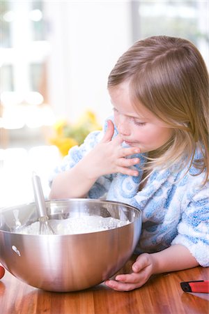 Little Girl Baking Stock Photo - Premium Royalty-Free, Code: 600-02883064