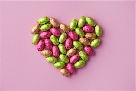 Oeufs de Pâques en forme de coeur Photographie de stock - Premium Libres de Droits, Code: 600-02903818