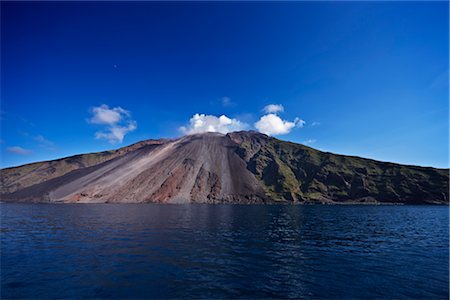 simsearch:600-02080243,k - Stromboli Volcano, Aeolian Islands, Sicily, Italy Fotografie stock - Premium Royalty-Free, Codice: 600-02912296