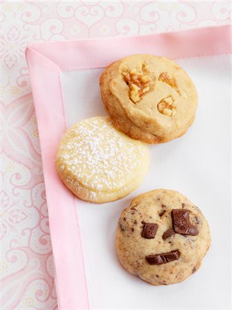 Close-up of Cookies on Linen Napkin Stock Photo - Premium Royalty-Free, Code: 600-02913078