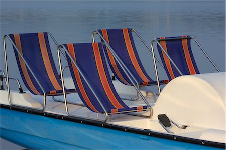 Pedal Boat on Lake, Allgaeu, Bavaria, Germany Foto de stock - Sin royalties Premium, Código: 600-02943375