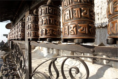rueda de oración - Monkey Temple, Kathmandu, Nepal Foto de stock - Sin royalties Premium, Código: 600-02957908