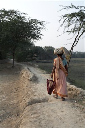 sarah murray - Femme dans le Village de Namkhana, District de South 24 Parganas, West Bengal, Inde Photographie de stock - Premium Libres de Droits, Code: 600-02958078