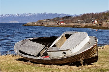 scandinavian fishing boat - Run Down Boat on the Shore, Altafjorden, Alta, Norway Stock Photo - Premium Royalty-Free, Code: 600-02967597