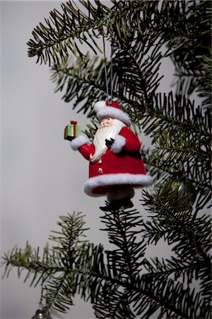 Santa Ornament Stock Photo - Premium Royalty-Free, Code: 600-02972889