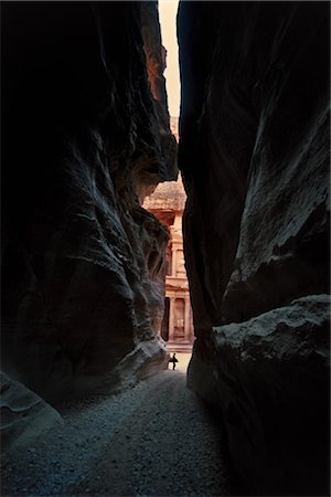 siq gorge - Entrance to Petra Valley, Arabah, Jordan Stock Photo - Premium Royalty-Free, Code: 600-02990061