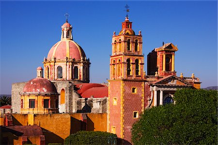 religious structure - Santa Maria de la Asuncion, Plaza Miguel Hidalgo, Tequisquiapan, Queretaro, Mexico Stock Photo - Premium Royalty-Free, Code: 600-03004096