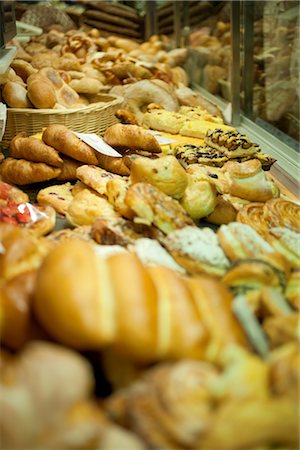 display case - Bread and Pastries in a Bakery Stock Photo - Premium Royalty-Free, Code: 600-03005368