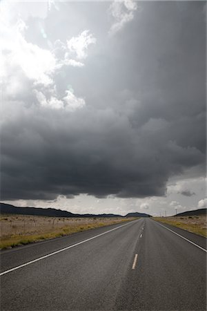 dunkle wolke - Autobahn, Alpine, Brewster County, Texas, USA Stockbilder - Premium RF Lizenzfrei, Bildnummer: 600-03017360