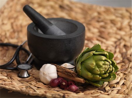 Still Life of Mortar and Pestle and Medicinal Plants Foto de stock - Sin royalties Premium, Código: 600-03018077