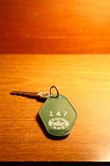 Close-up of Hotel Key Photographie de stock - Premium Libres de Droits, Artiste: Mark Peter Drolet, Le code de l’image : 600-03054150