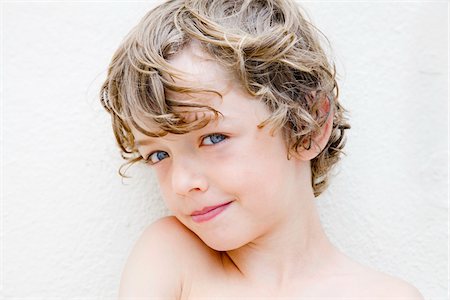 rizado - Portrait of Little Boy Foto de stock - Sin royalties Premium, Código: 600-03053967