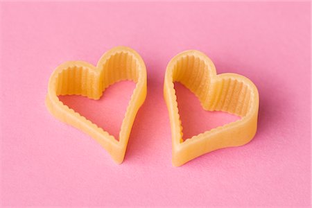 doblar - Heart Shaped Pasta Foto de stock - Sin royalties Premium, Código: 600-03067857