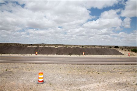 desierto (inhabitado) - Construction on Highway 90, Texas, USA Foto de stock - Sin royalties Premium, Código: 600-03067897