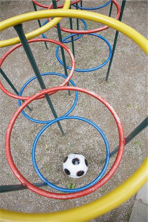 Football in Playground Foto de stock - Sin royalties Premium, Código: 600-03069319