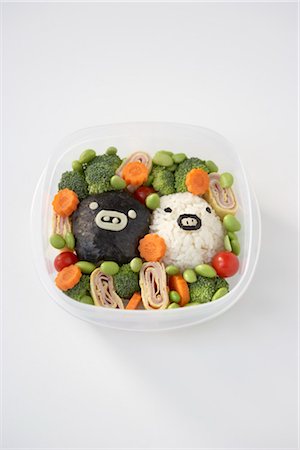 delicious vegetable - Seaweed and Rice with Vegetables in Container Foto de stock - Sin royalties Premium, Código: 600-03152724