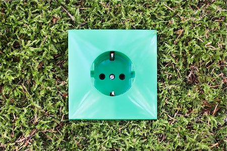 Electrical Outlet in Grass Foto de stock - Sin royalties Premium, Código: 600-03178741