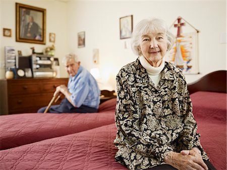 digno - Elderly Couple in Retirement Home Foto de stock - Sin royalties Premium, Código: 600-03230265