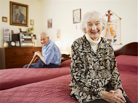 digno - Elderly Couple in Retirement Home Foto de stock - Sin royalties Premium, Código: 600-03230266