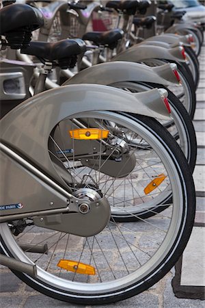 simsearch:700-03696989,k - Row of Rental Bikes, Paris, Ile-de-France, France Stock Photo - Premium Royalty-Free, Code: 600-03295332