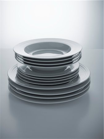 plate - Stack of Matching Plates Stock Photo - Premium Royalty-Free, Code: 600-03368732