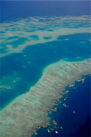 Aerial View of Fiji Islands Foto de stock - Royalty Free Premium, Número: 600-03368790