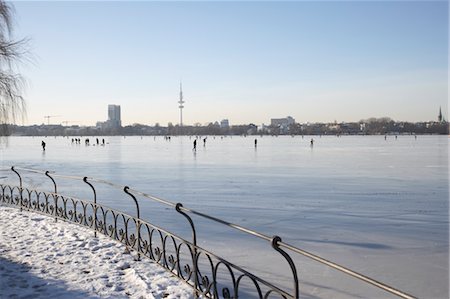 patinaje sobre hielo - Alster River Lake, Hamburg, Germany Foto de stock - Sin royalties Premium, Código: 600-03445170