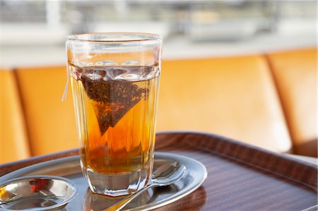 Tea Bag and Hot Water Foto de stock - Sin royalties Premium, Código: 600-03445226
