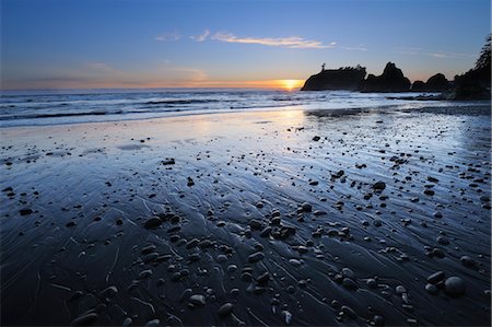 pebbles on beach - Sea Stack, Ruby Beach, Olympic National Park, Washington State, USA Stock Photo - Premium Royalty-Free, Code: 600-03445402