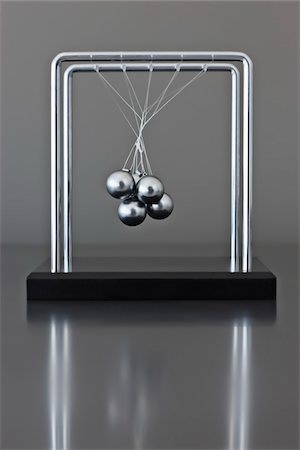 Newton's Cradle Stock Photo - Premium Royalty-Free, Code: 600-03446217