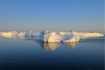 Iceberg in Disko Bay, Jakobshavn Glacier, Ilulissat, Greenland Foto de stock - Sin royalties Premium, Código: 600-03456551