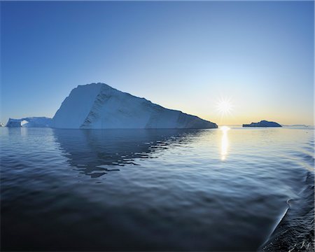 Iceberg dans la baie de Disko au coucher du soleil, Glacier Jakobshavn, Ilulissat, Groenland Photographie de stock - Premium Libres de Droits, Code: 600-03456564
