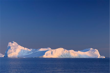 Iceberg in Disko Bay, Jakobshavn Glacier, Ilulissat, Greenland Foto de stock - Sin royalties Premium, Código: 600-03456576