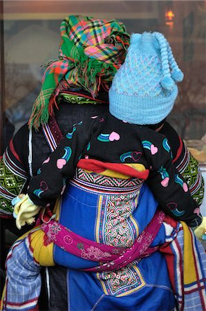 south east asian mother child - Hilltribe Woman and Child, Sapa, Lao Cai, Vietnam Stock Photo - Premium Royalty-Free, Code: 600-03450849