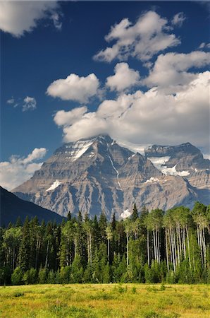 snow capped mountain canada - Mount Robson, Mount Robson Provincial Park, British Columbia, Canada Stock Photo - Premium Royalty-Free, Code: 600-03450863