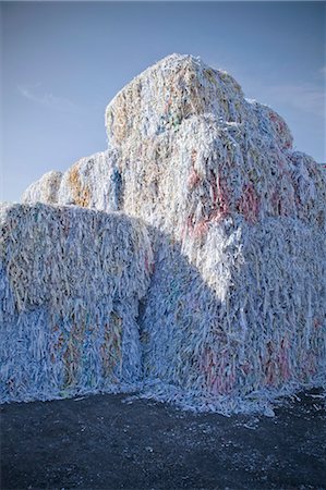 Pile of Paper at Recycling Plant, Arizona, USA Foto de stock - Sin royalties Premium, Código: 600-03451602