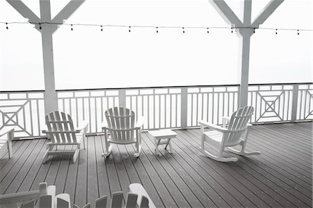 Adirondack Stühle auf der Veranda, Jamaica Beach Insel Galveston, Texas, USA Stockbilder - Premium RF Lizenzfrei, Bildnummer: 600-03466440