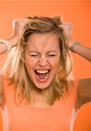 ras le bol - Femme en colère en criant Photographie de stock - Premium Libres de Droits, Code: 600-03463148