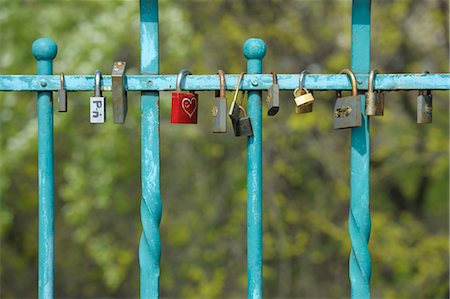 Gros plan des serrures de l'amour, Wroclaw, Basse-Silésie, Pologne Photographie de stock - Premium Libres de Droits, Code: 600-03508261