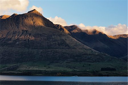 famous places of new zealand - Lake Wakatipu and Remarkables, Otago, South Island, New Zealand Stock Photo - Premium Royalty-Free, Code: 600-03508334