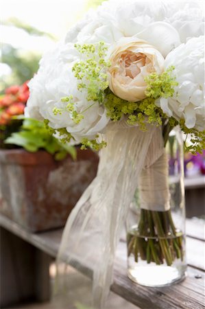 peonies - Wedding Bouquet Foto de stock - Sin royalties Premium, Código: 600-03520483