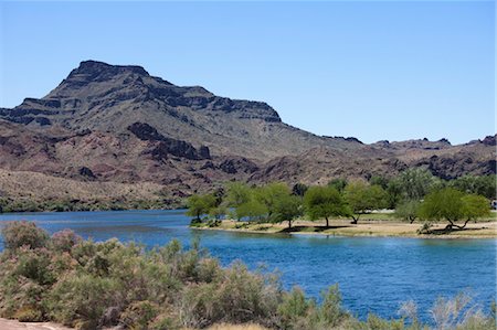 famous place in california - Colorado River near Lake Havasu, California Arizona Border, USA Stock Photo - Premium Royalty-Free, Code: 600-03586632