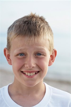 simsearch:600-03587323,k - Portrait of Boy Stock Photo - Premium Royalty-Free, Code: 600-03587321